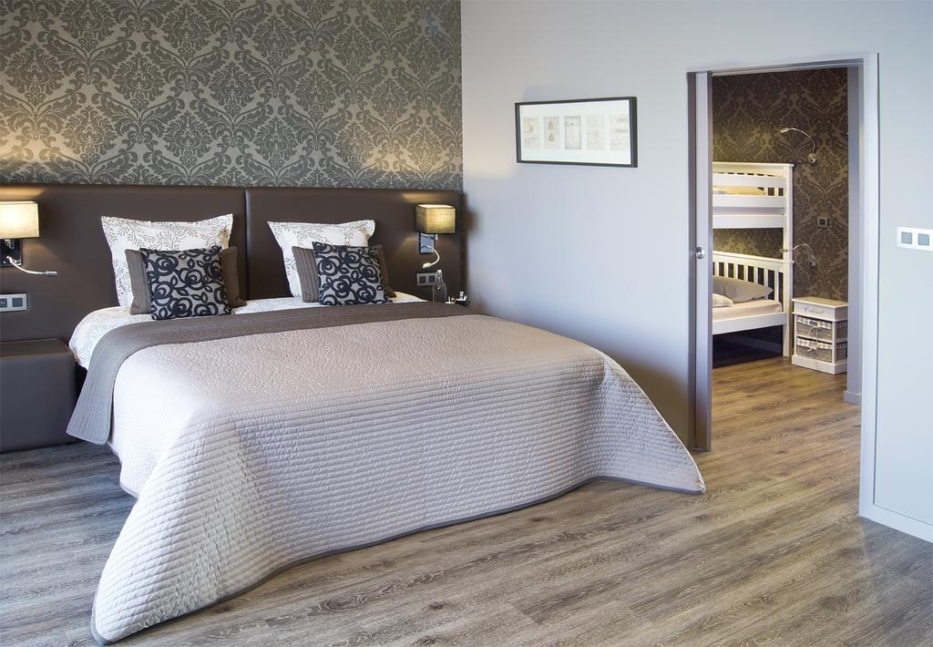 Charmehotel Kruishof Ostende Zimmer foto