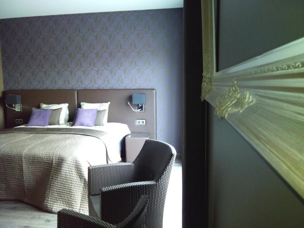 Charmehotel Kruishof Ostende Zimmer foto